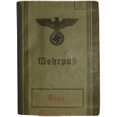 Немецкий служебный билет-Wehrpaß на ветерана ПМВ из 111 пехотного полка